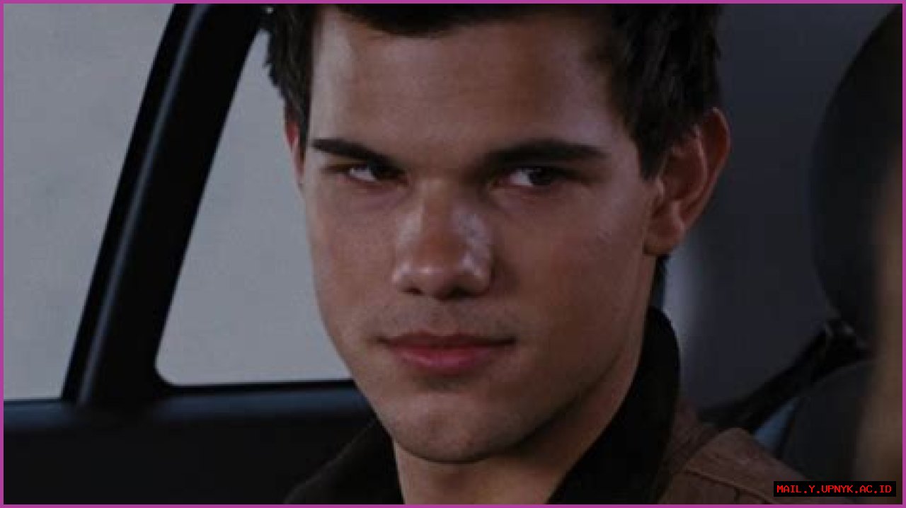 Discover The Captivating Jacob Of Twilight: Unveiling The Actor Behind The Beloved Character