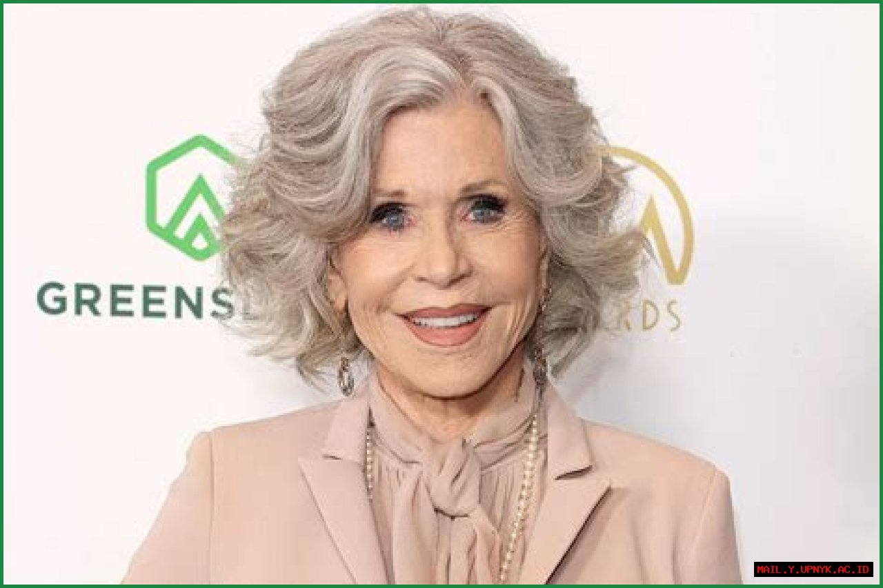 Explore Jane Fonda's Age: Complete Profile