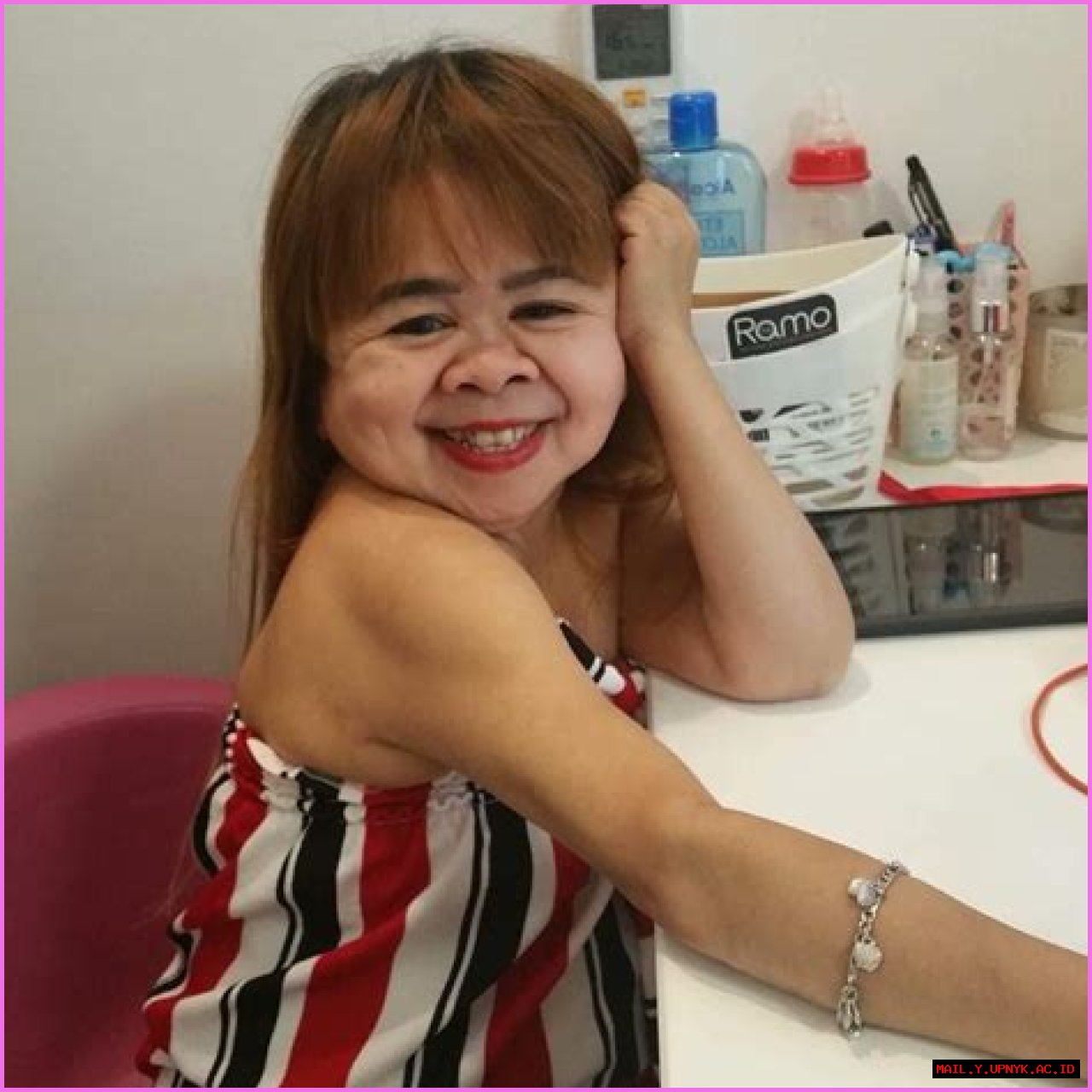 Filipino Comedian Actress Noemi Tesorero: The Legendary 'Mahal'