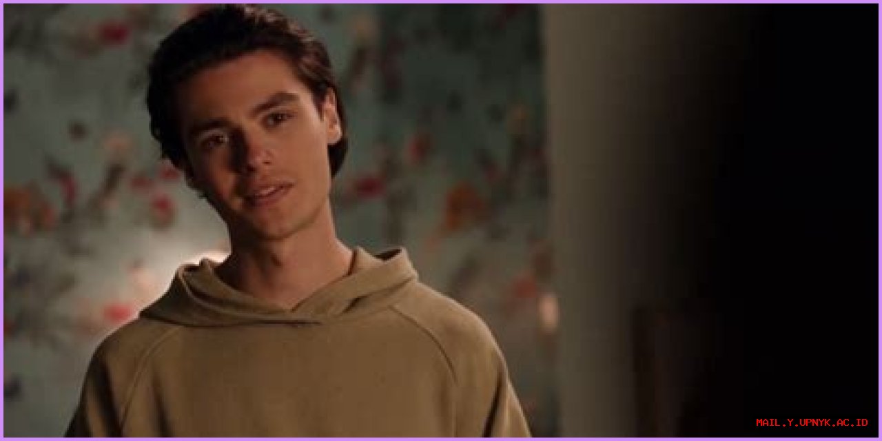 Marcus Actor In Ginny And Georgia: A Captivating Performance