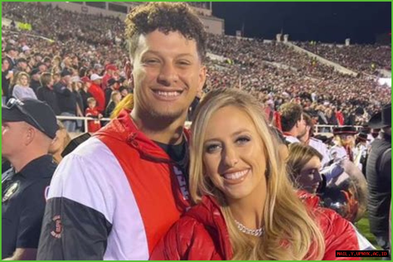 Mario Balotelli's Wife: Who Is She?