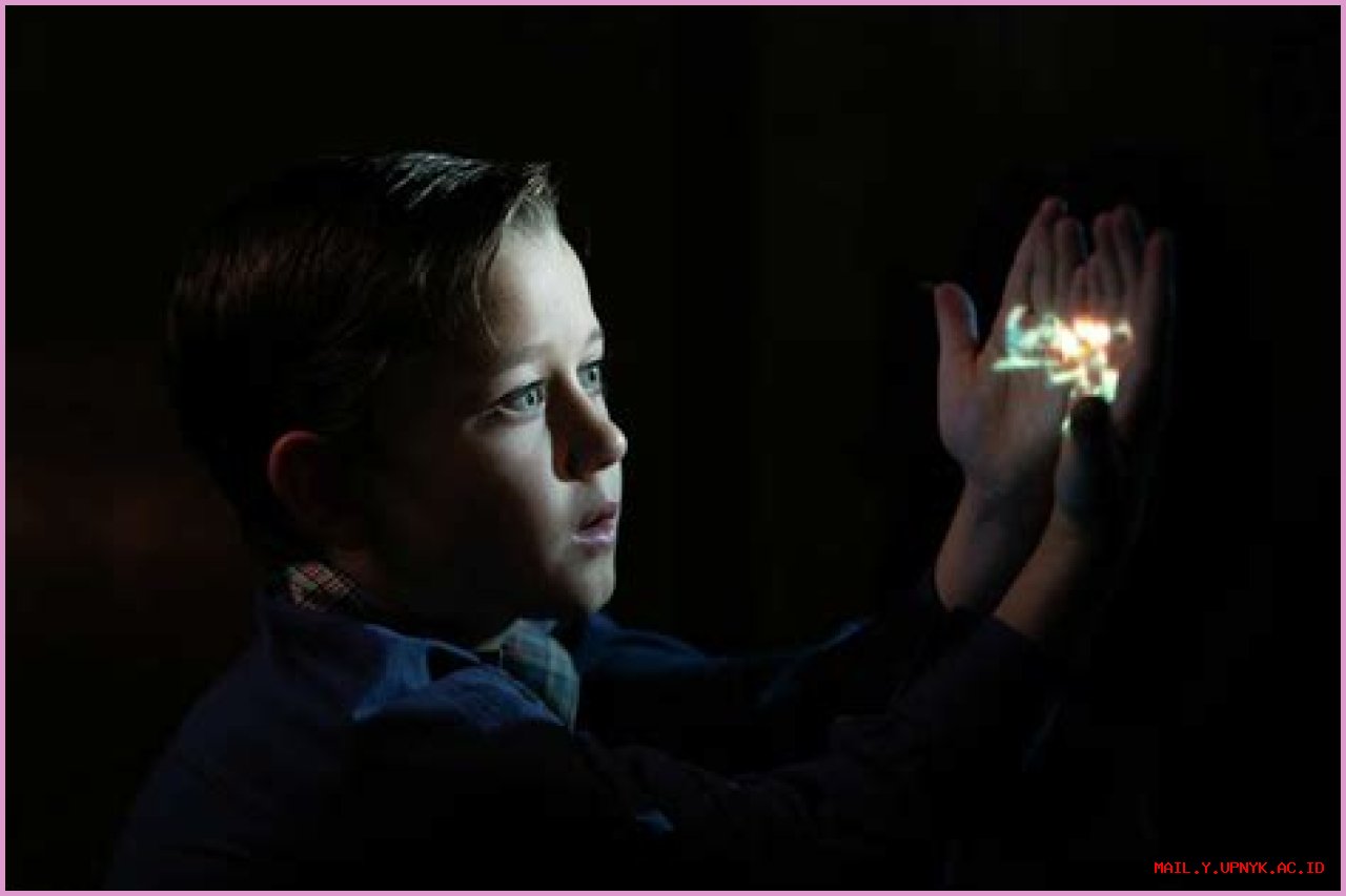 Meet The Rising Star: Annabelle Wallis, A Spotlight On Her Journey