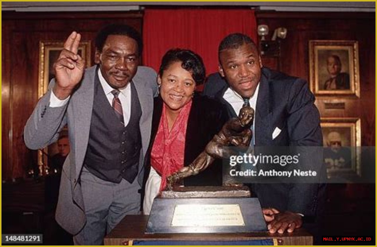 Unveiling Byron Sanders: The Brother Of Barry Sanders